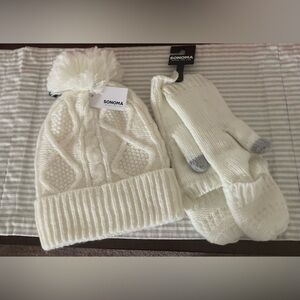 NWT Sonoma woman ivory Knit Hat and Mittens Set. Never worn